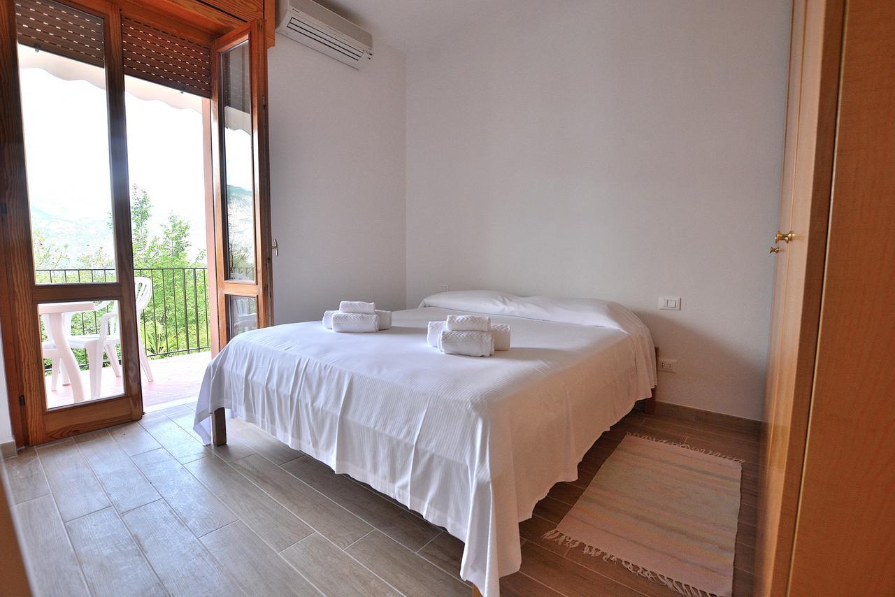 Residenza Candor With Pool Malcesine Exterior foto